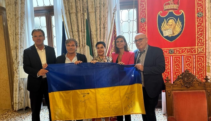 Meeting with local Venice representatives